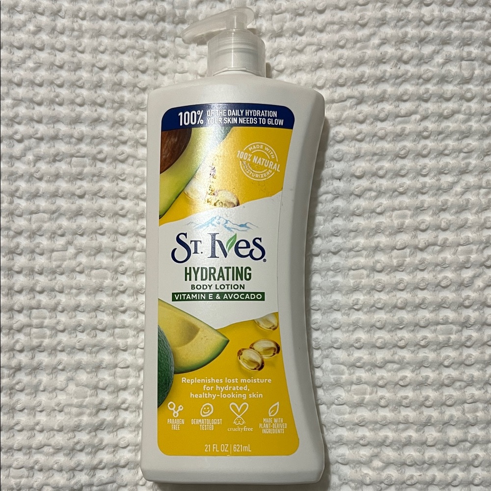 St. Ives Hydrating Body Lotion - Vitamin E & Avocado